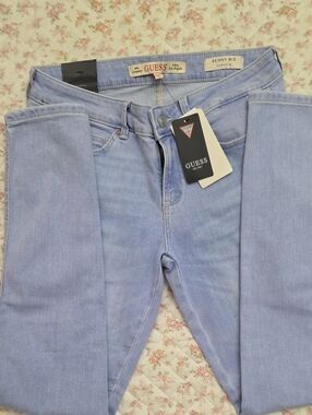 GUESS Light Wash Skinny Mid-Rise Jeans